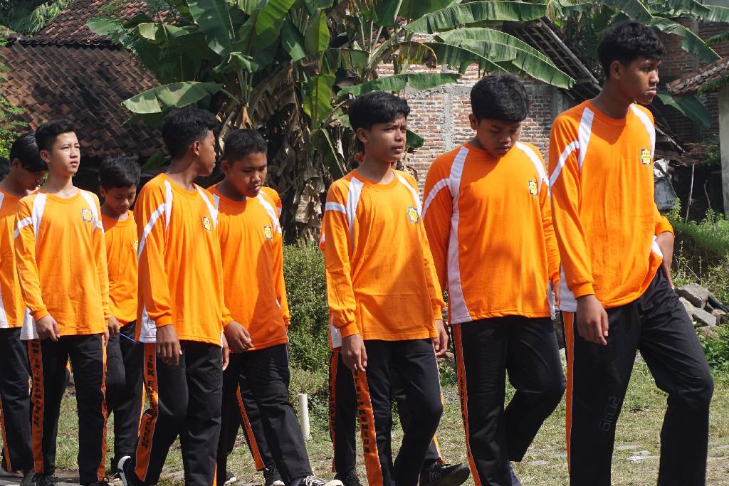 JALAN SEHAT DALAM RANGKA CLASS MEETING