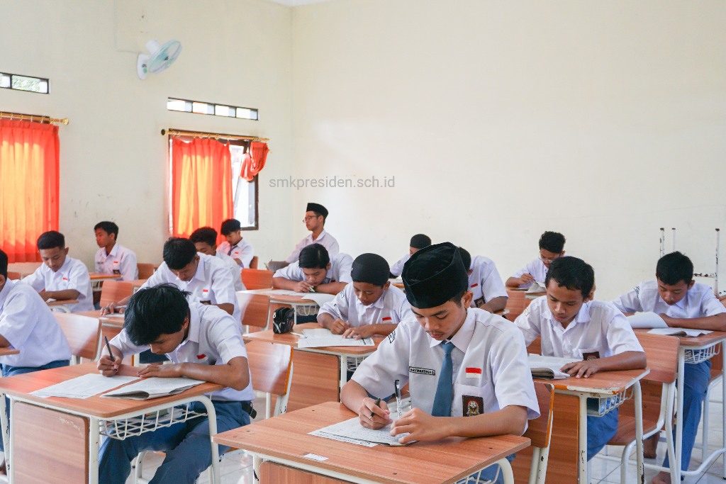 SMK PRESIDEN PELAKSANAAN PENILAIAN AKHIR SEMESTER TAHUN AJARAN 20222023