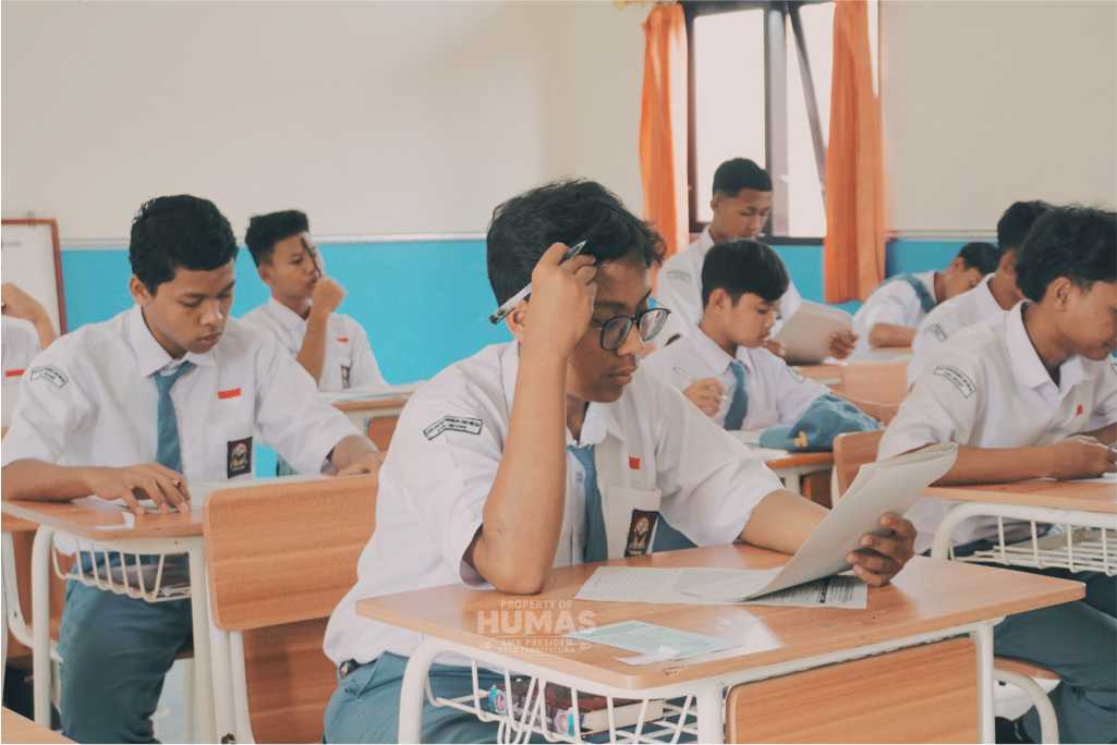 ASESMEN SUMATIF GUNA MENILAI PENCAPAIAN AKHIR SISWA
