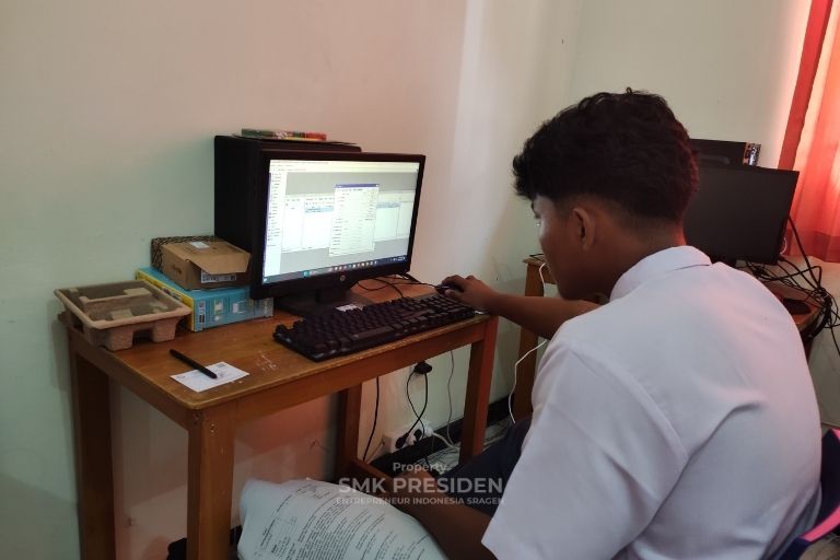 SMK Entrepreneur Indonesia Sragen Sukses Gelar UKK Kelas XII